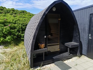Mit Sauna und Jacuzzi