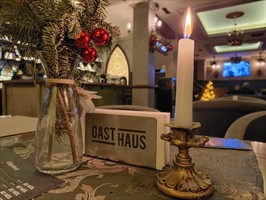 Nach langen hin und her, vor und zurück kehren wir im Restaurant ein