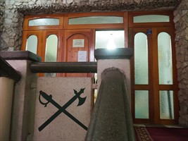 Siegesgewiss klappert Ihre ...