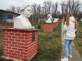 Oder auch Beton-Köpfe der Zeitgeschichte