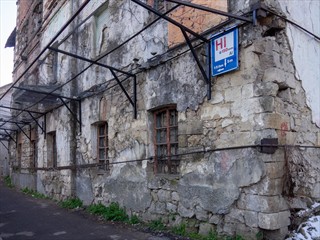 Naja, gut die Bauchbinde hält zusammen was zusammen gehört